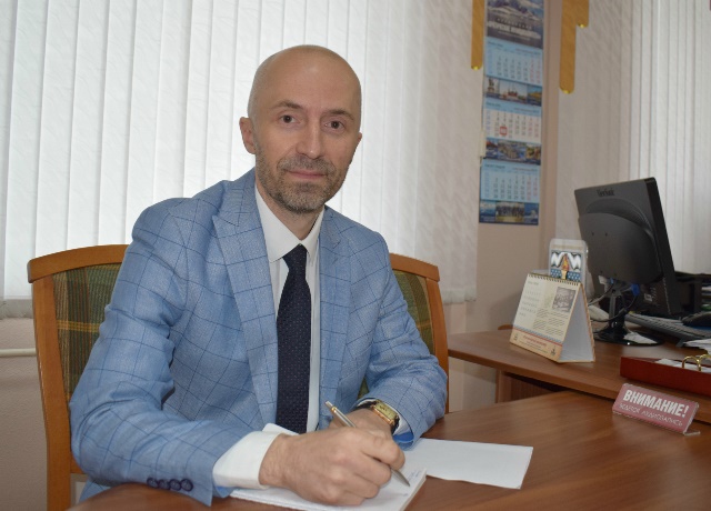 Андрей Попов